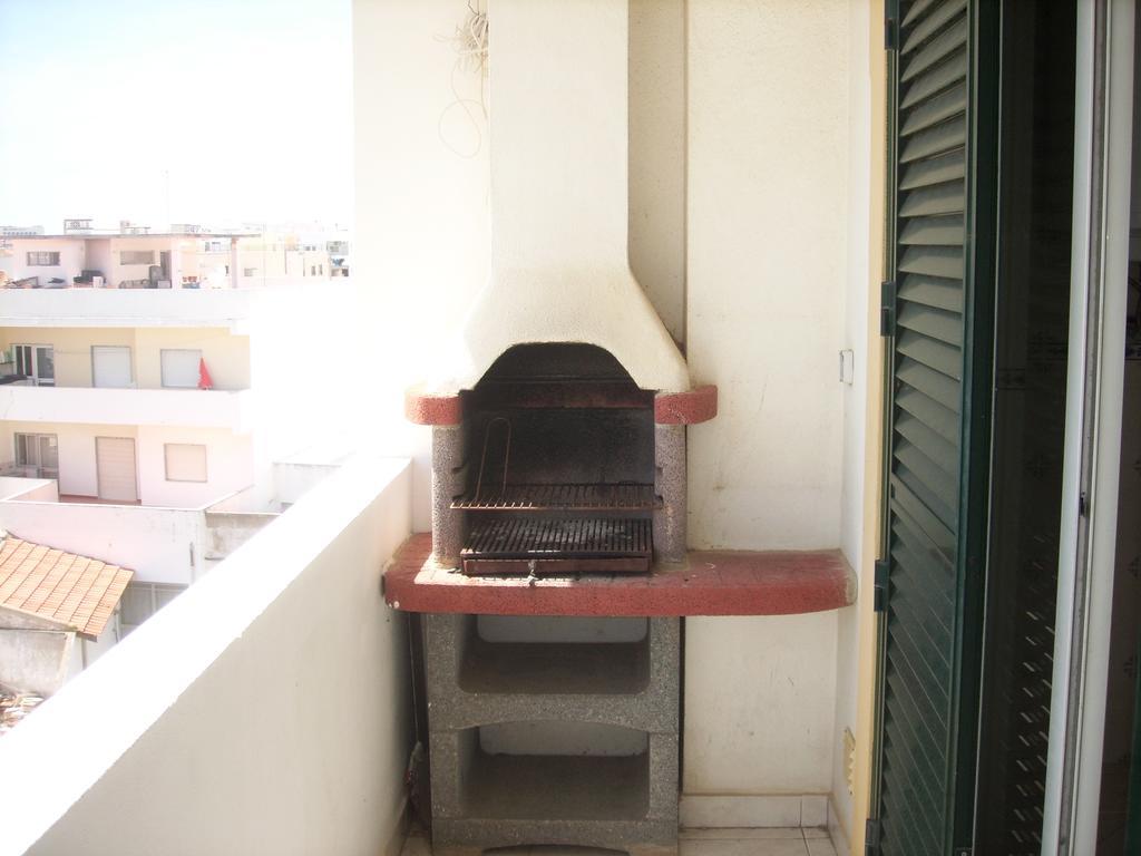 Apartamentos Monica Quarteira Exterior photo